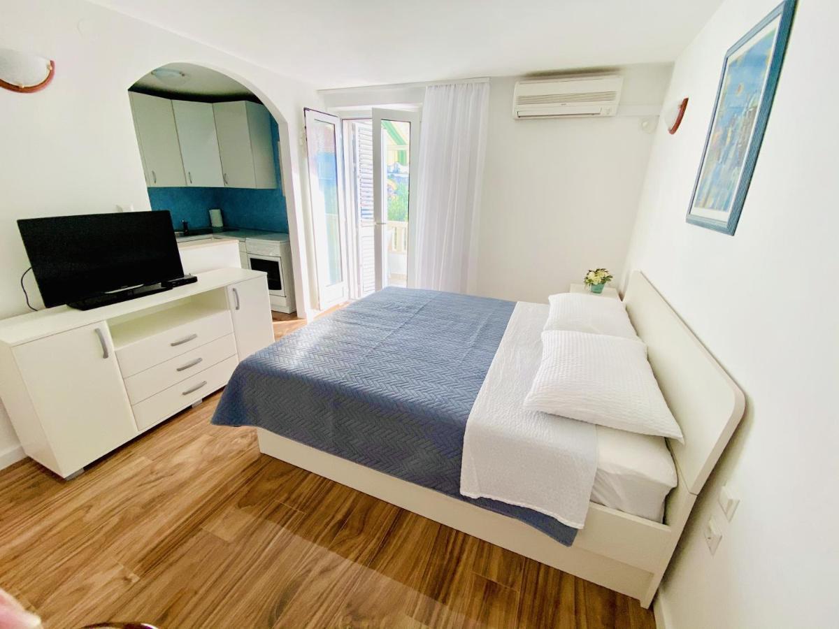 Apartments By The Sea Postira, Brac - 2928 Bagian luar foto