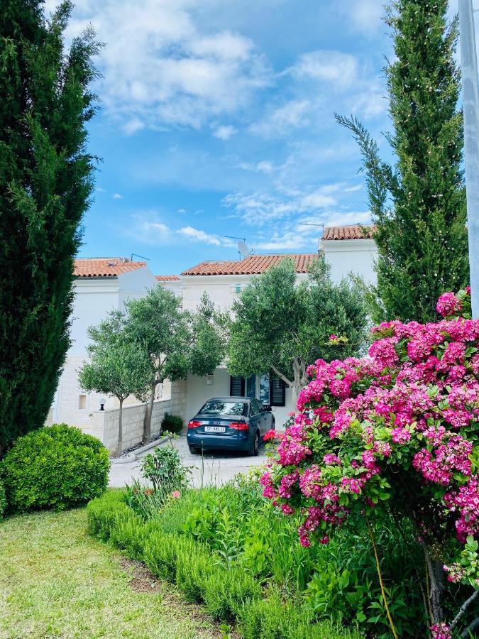 Apartments By The Sea Postira, Brac - 2928 Bagian luar foto